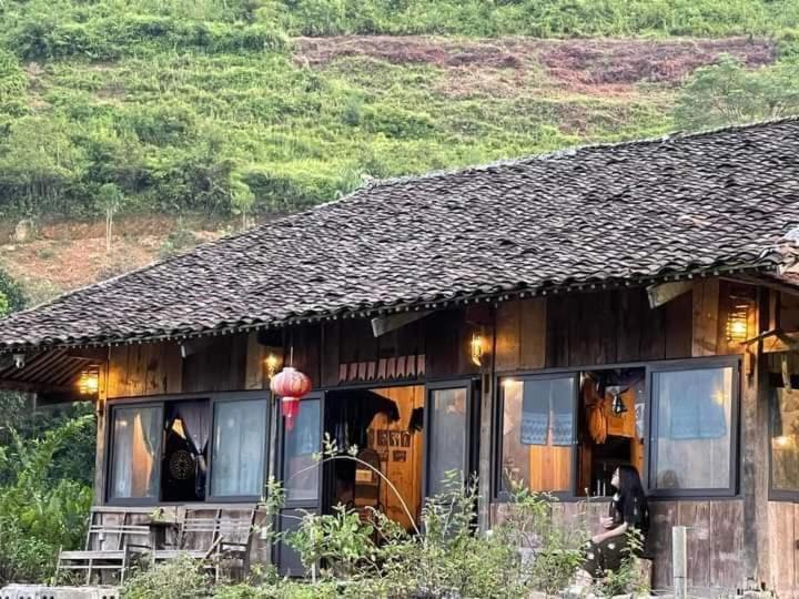 Lung Muoi Homestay Na Giao Exterior foto